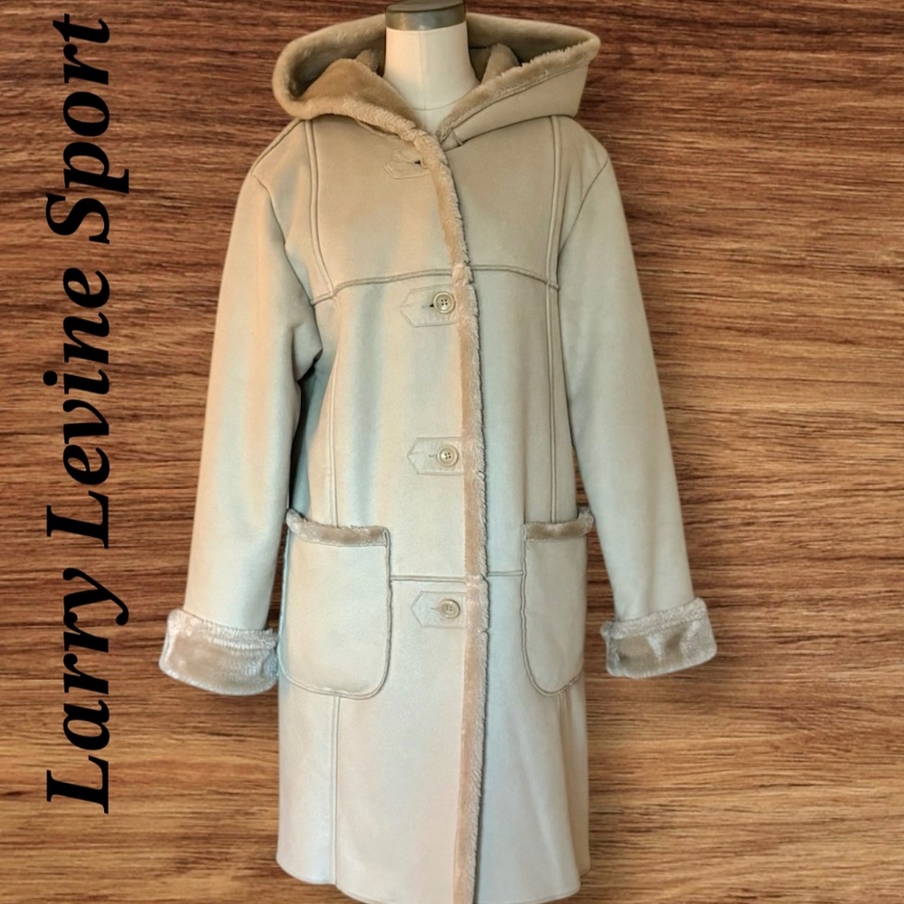 GORGEOUS EXCELLENT condition Larry Levine Coat Suze S